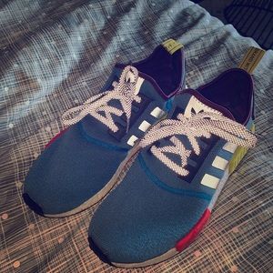 Adidas vibrant NMD’s